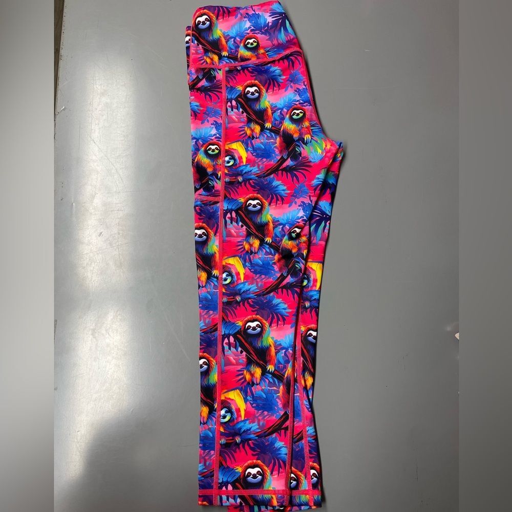 Constantly Varied Gear Hang In There Sloth Capri Leggings - XS